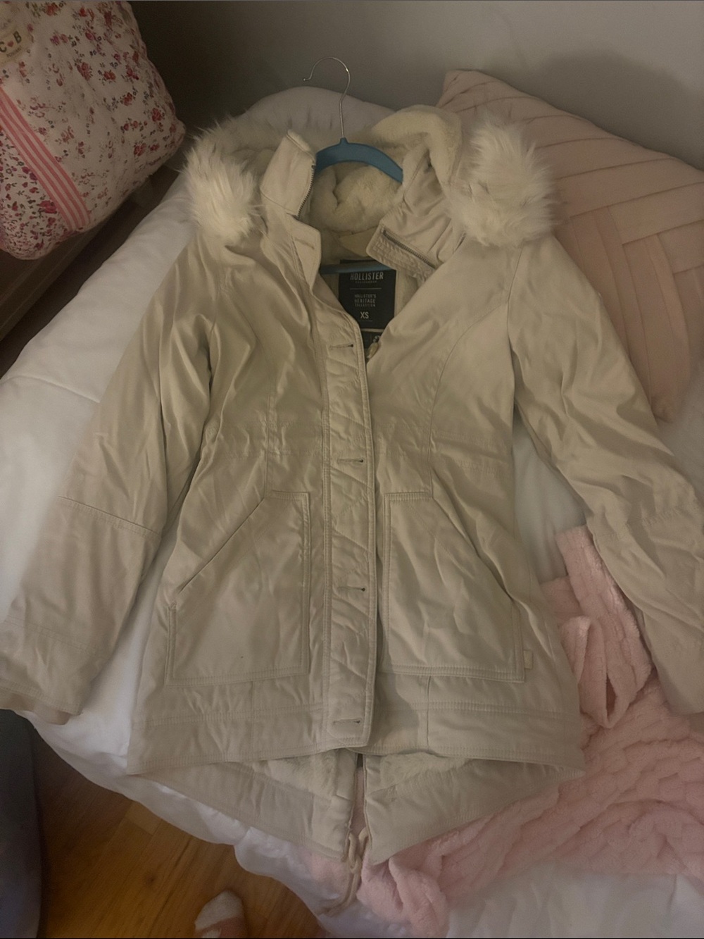 Hollister Cream Faux-Fur Hooded Puffer Coat